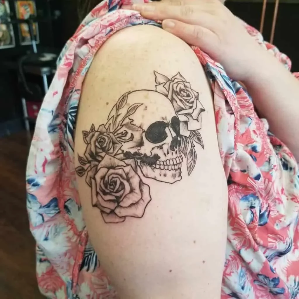 skull and rose tattoo24