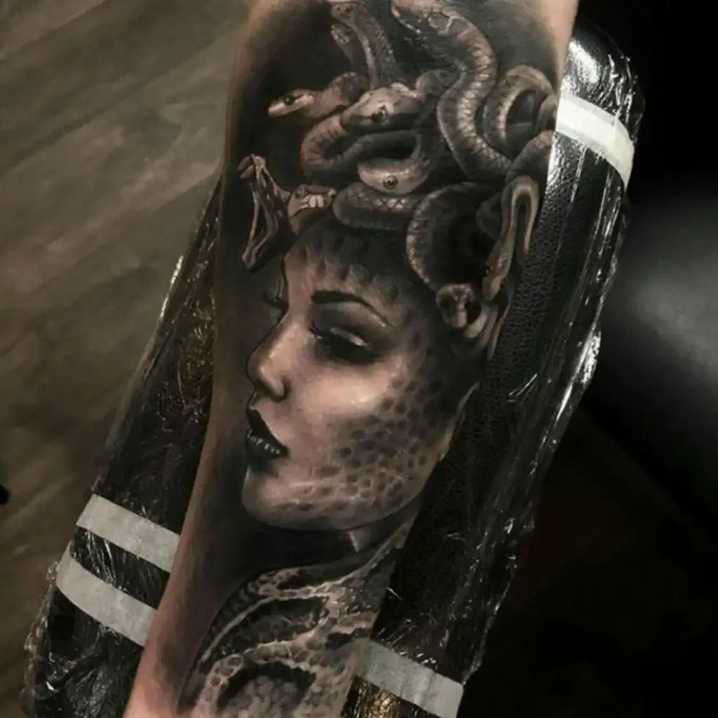 medusa tattoo (60)