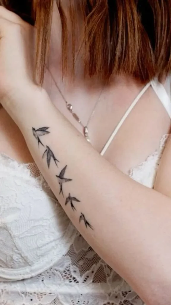 Swallow Tattoo (1)