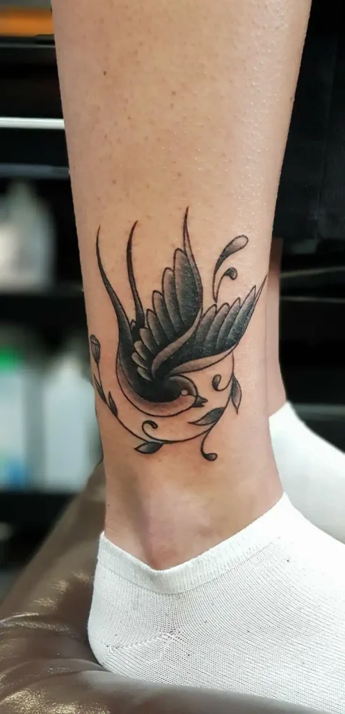 Swallow Tattoo (11)