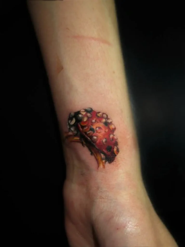 Ladybug Tattoo (107)
